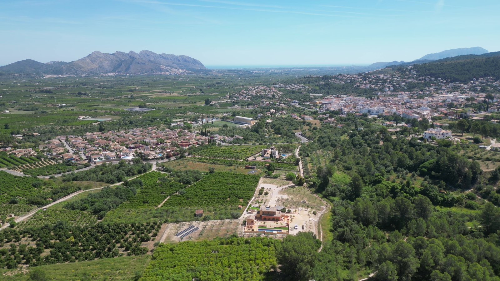 Una propiedad de ensueño con un amplio terreno y total privacidad cerca de Denia, Oliva y Jávea