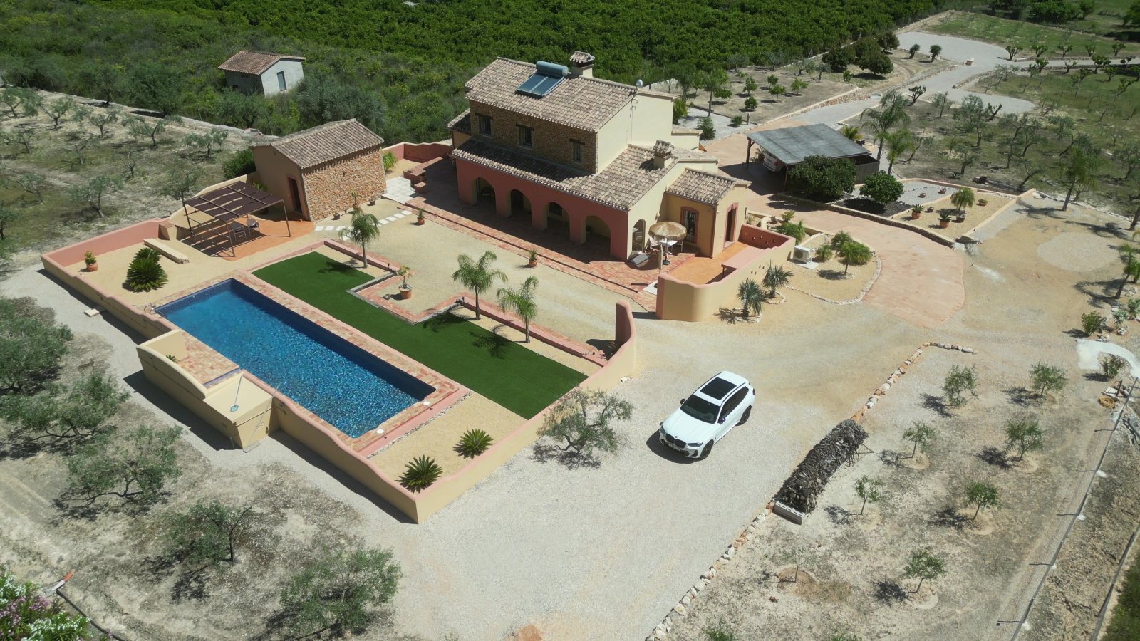 Una propiedad de ensueño con un amplio terreno y total privacidad cerca de Denia, Oliva y Jávea