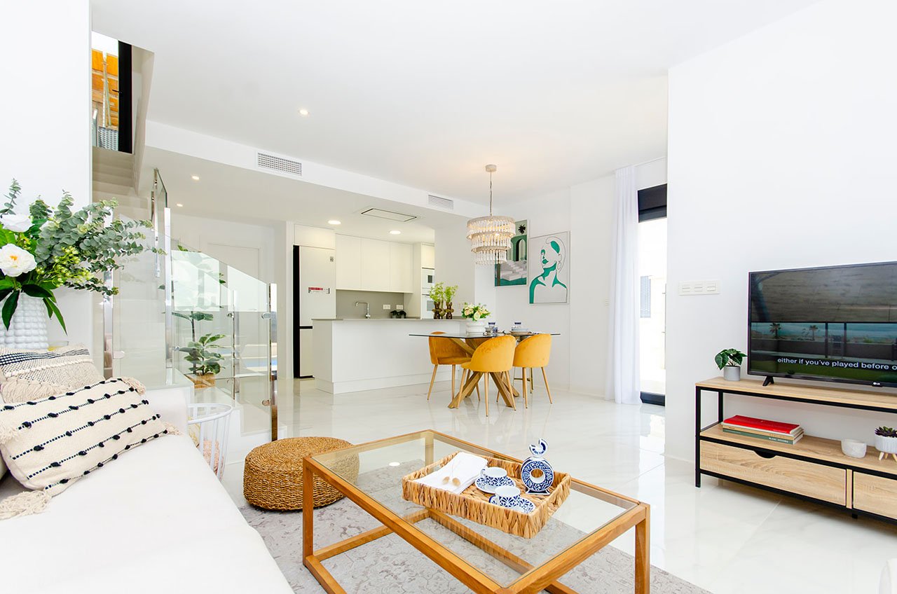 Pareados de 3 dormitorios y 2 baños con piscina privada en un complejo de golf
