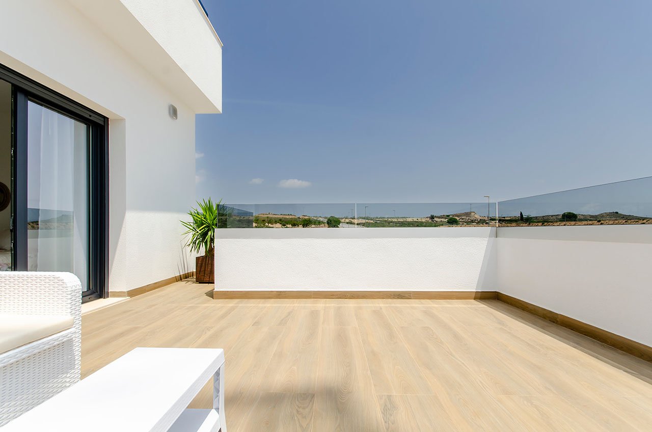 Pareados de 3 dormitorios y 2 baños con piscina privada en un complejo de golf