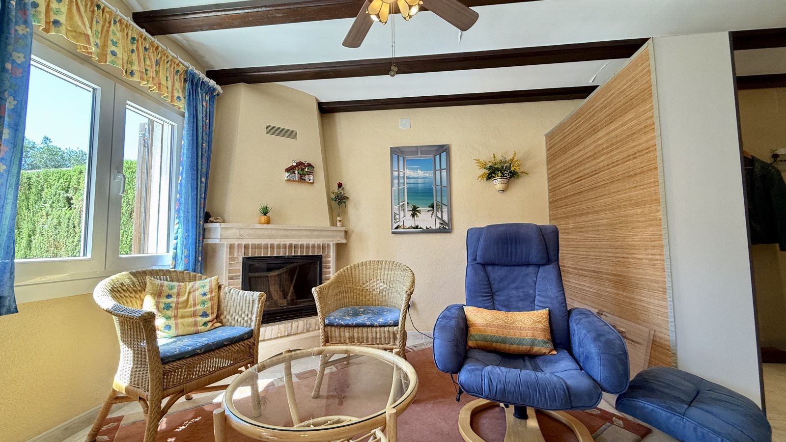 Casa adosada muy bien cuidada con 3 dormitorios en el popular complejo vacacional El Palmar con gran zona de piscina