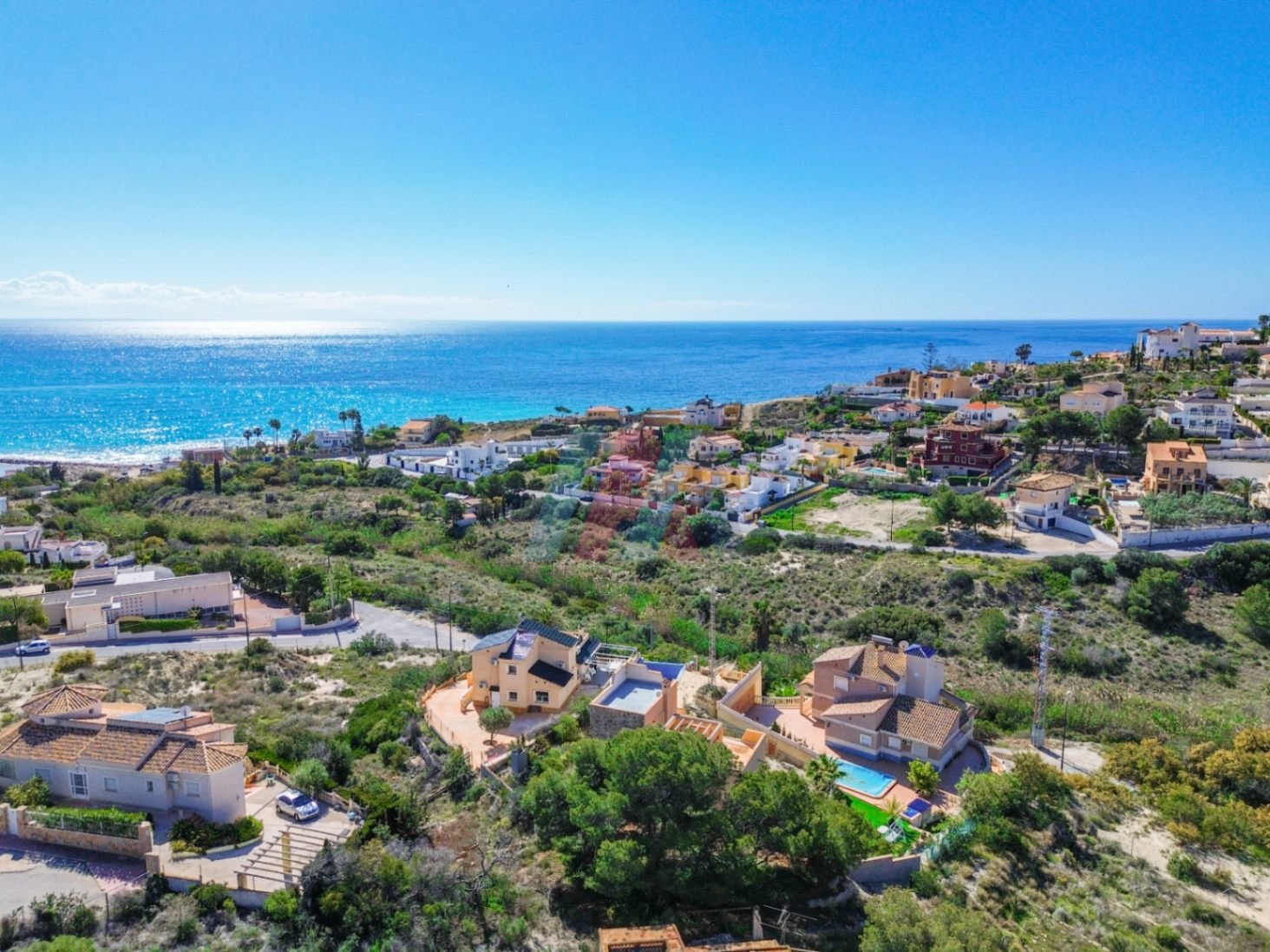 Villa Mediterránea con Vistas al Mar a Poca Distancia de la Playa