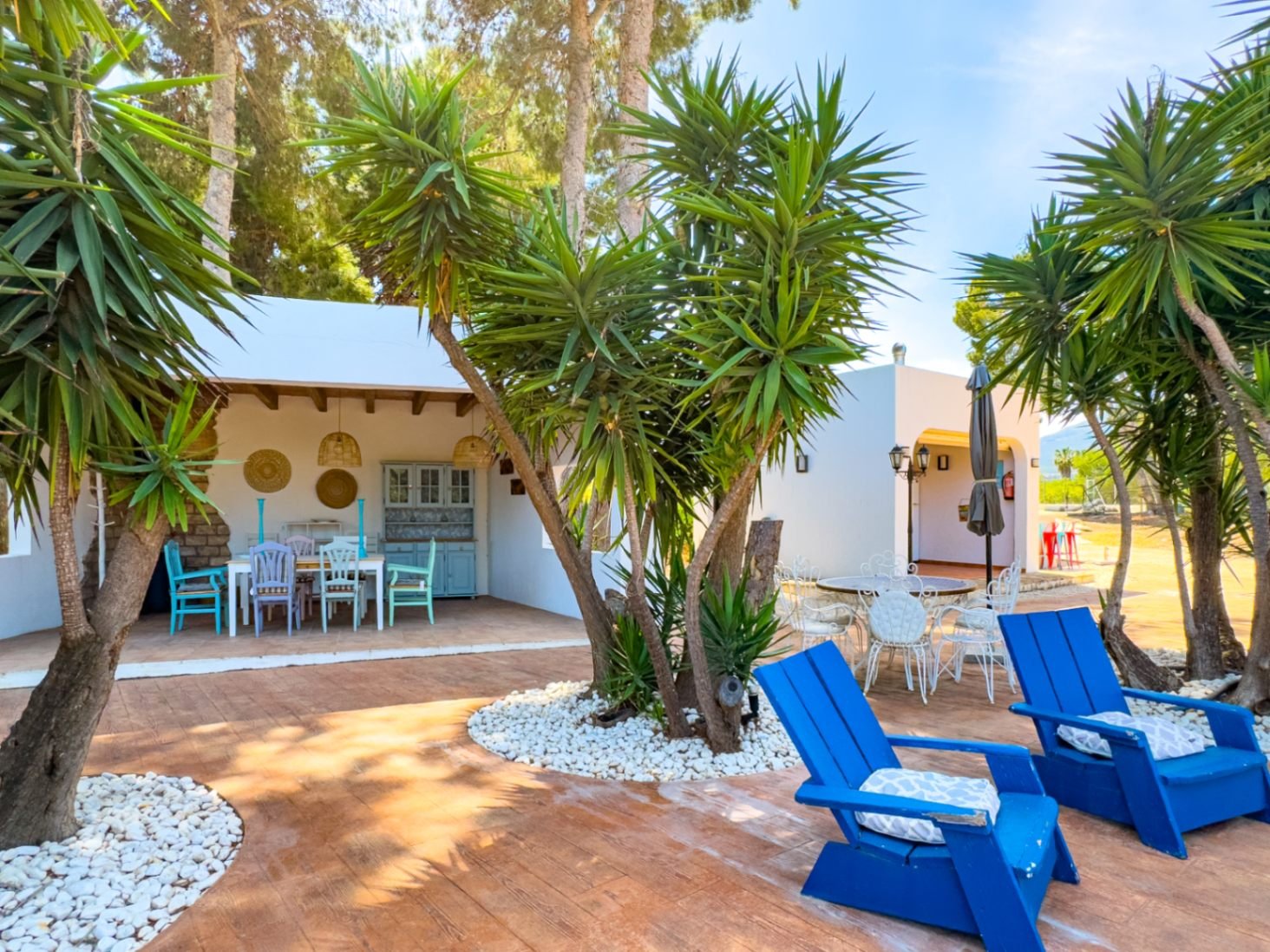 Finca Mediterránea Privada con Amplias Vistas a la Montaña y Amplio Espacio Exterior