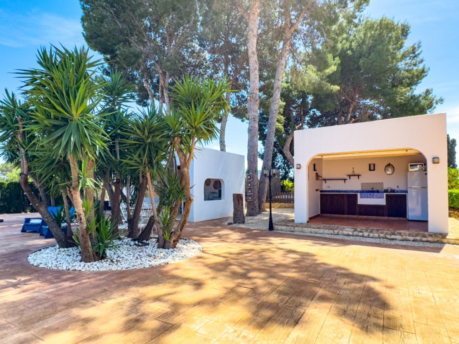 Finca Mediterránea Privada con Amplias Vistas a la Montaña y Amplio Espacio Exterior