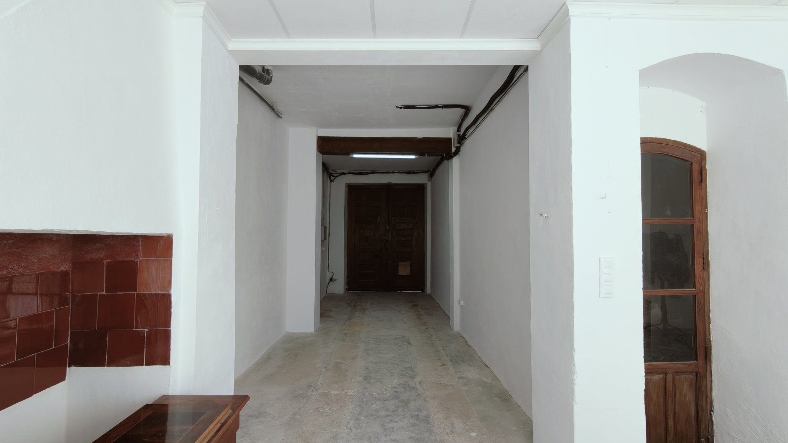 Preciosa y amplia casa de pueblo con garaje y mucho potencial