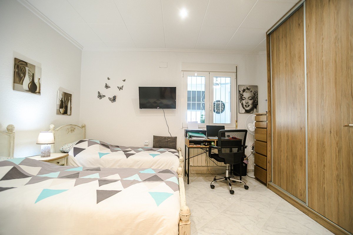 Villa andaluza exclusiva con piscina privada en La Marina - lujo bajo el sol español