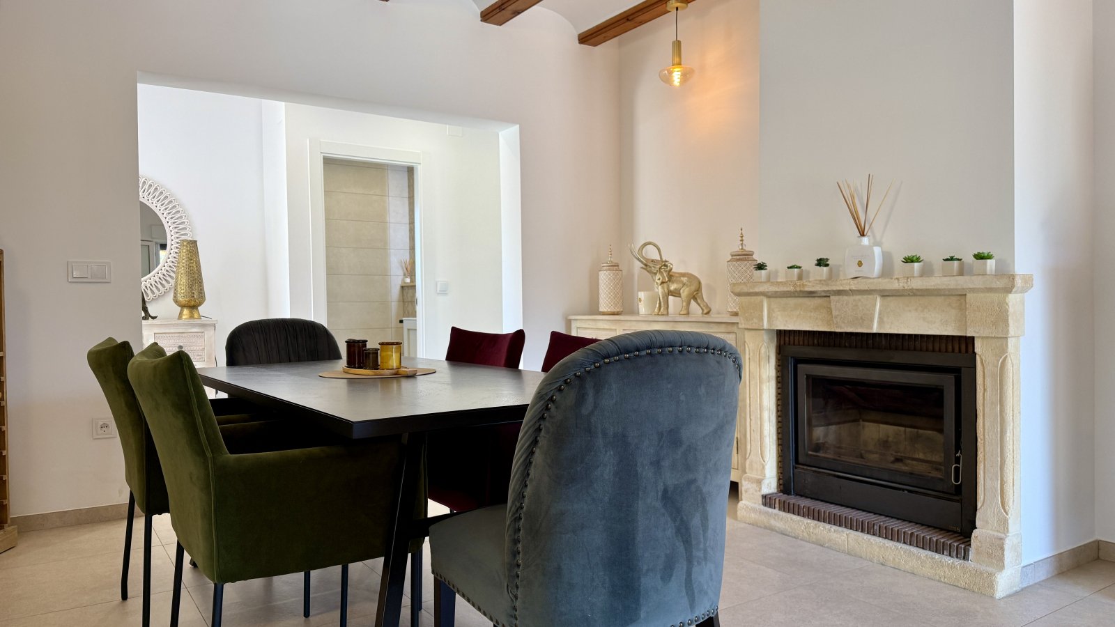 Villa de ensueño única cerca de Dénia, con una gran parcela esquinera y a pocos minutos a pie del mar