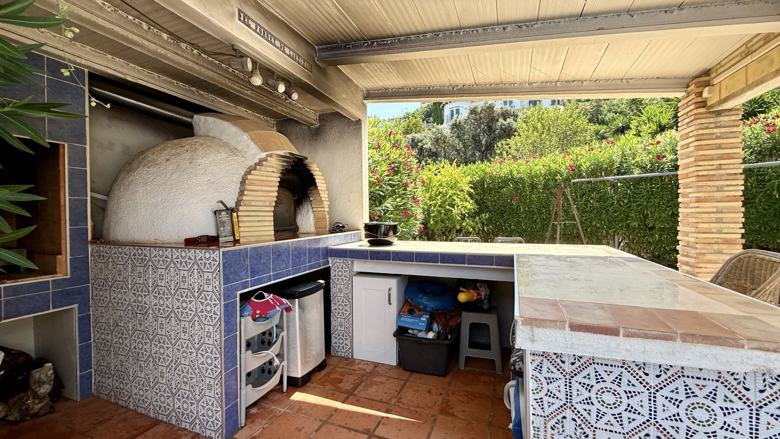Exclusiva finca mediterránea en Monte Pego con casa de invitados, dos piscinas privadas y un extraordinario potencial