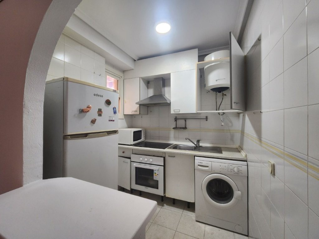 Apartamento de 1 dormitorio y 1 baño con piscina comunitaria a tan solo 300 metros de la playa