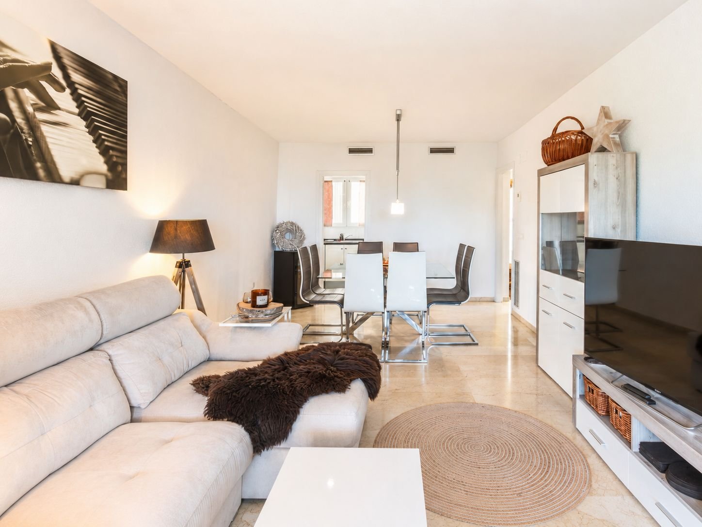 Apartamento con terrazas y vistas al mar en el centro de Moraira