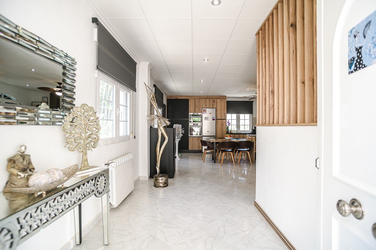 Villa andaluza exclusiva con piscina privada en La Marina - lujo bajo el sol español