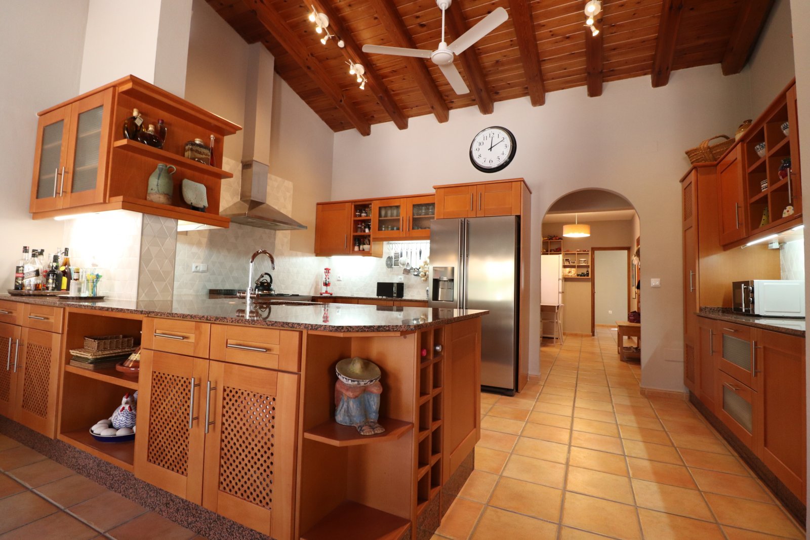Impresionante propiedad de campo con 7 dormitorios, 5 baños, piscina privada y hermosas vistas en una gran parcela
