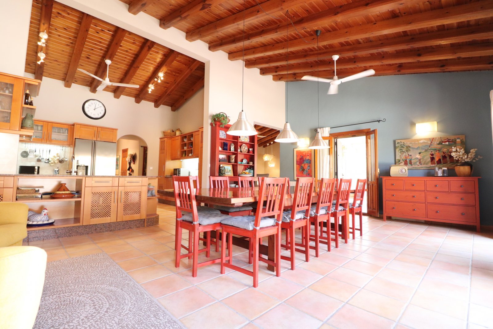 Impresionante propiedad de campo con 7 dormitorios, 5 baños, piscina privada y hermosas vistas en una gran parcela