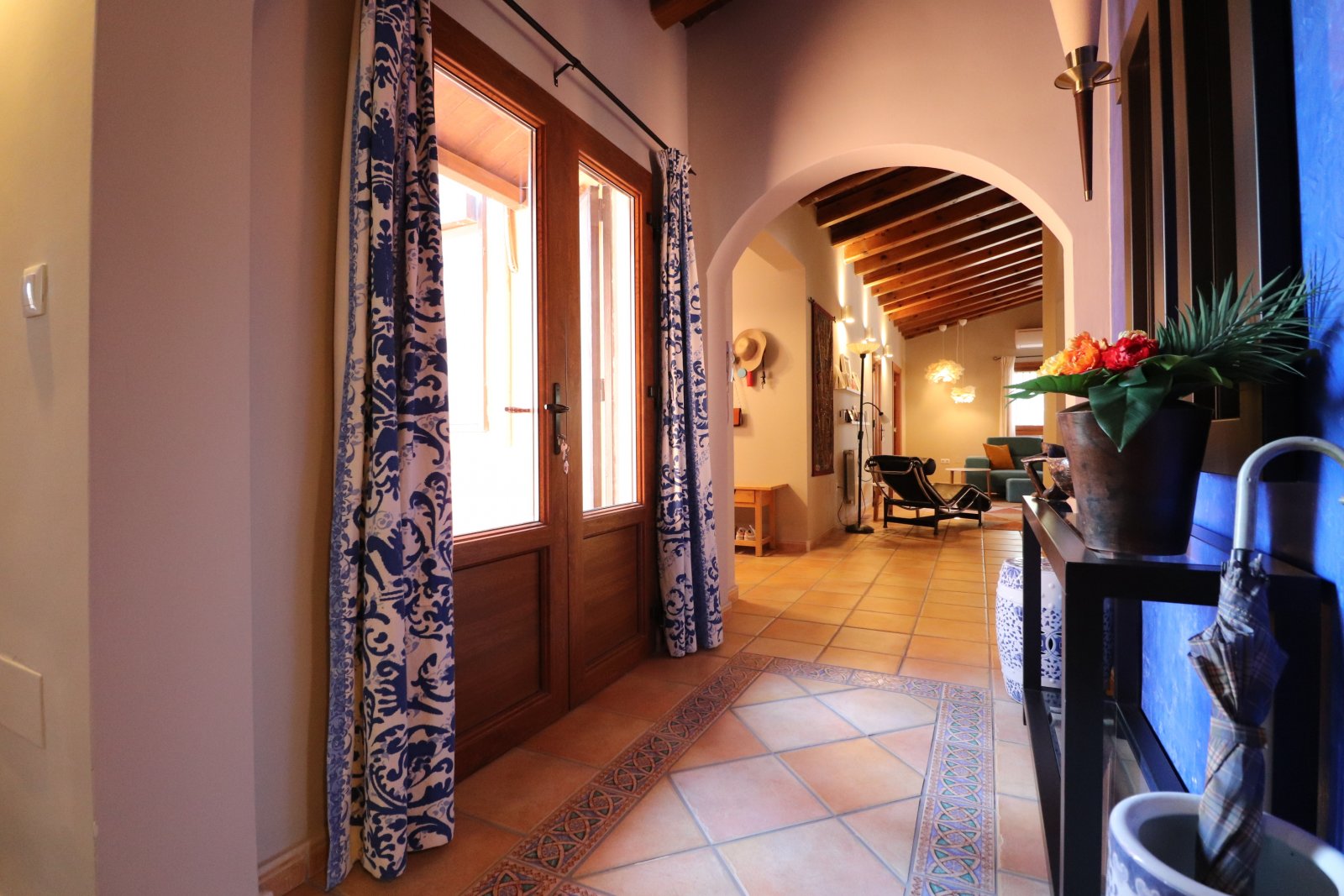 Impresionante propiedad de campo con 7 dormitorios, 5 baños, piscina privada y hermosas vistas en una gran parcela
