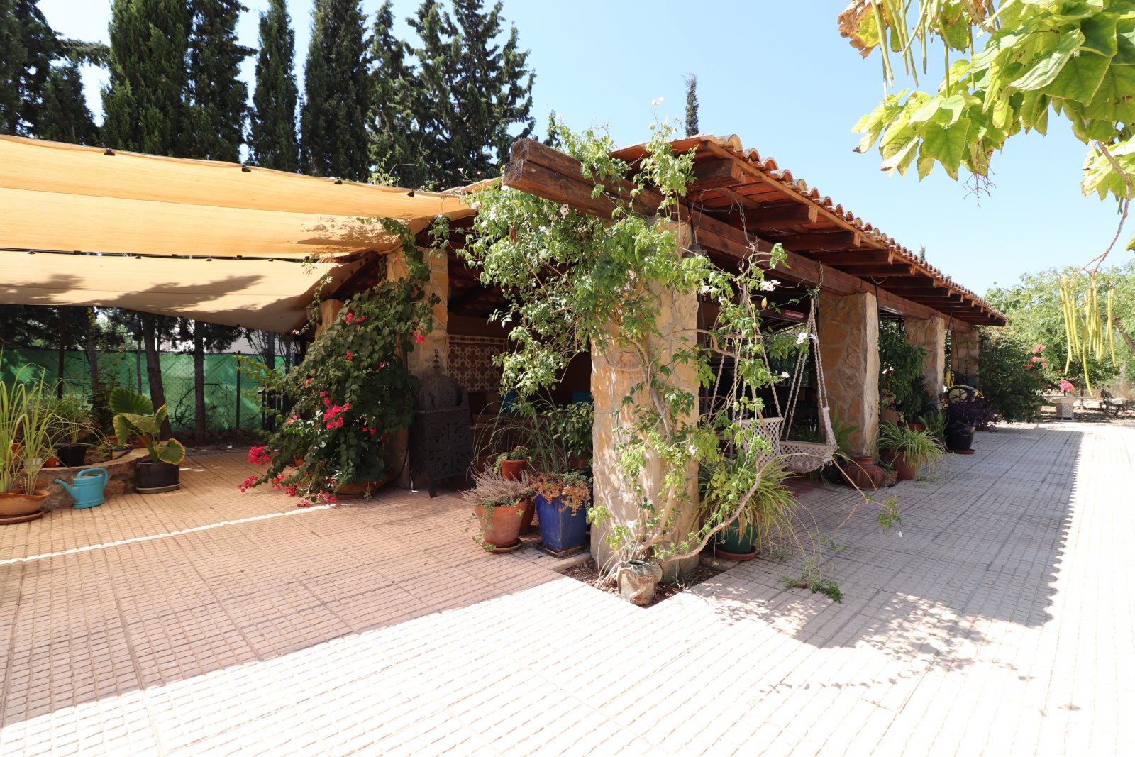 Impresionante propiedad de campo con 7 dormitorios, 5 baños, piscina privada y hermosas vistas en una gran parcela