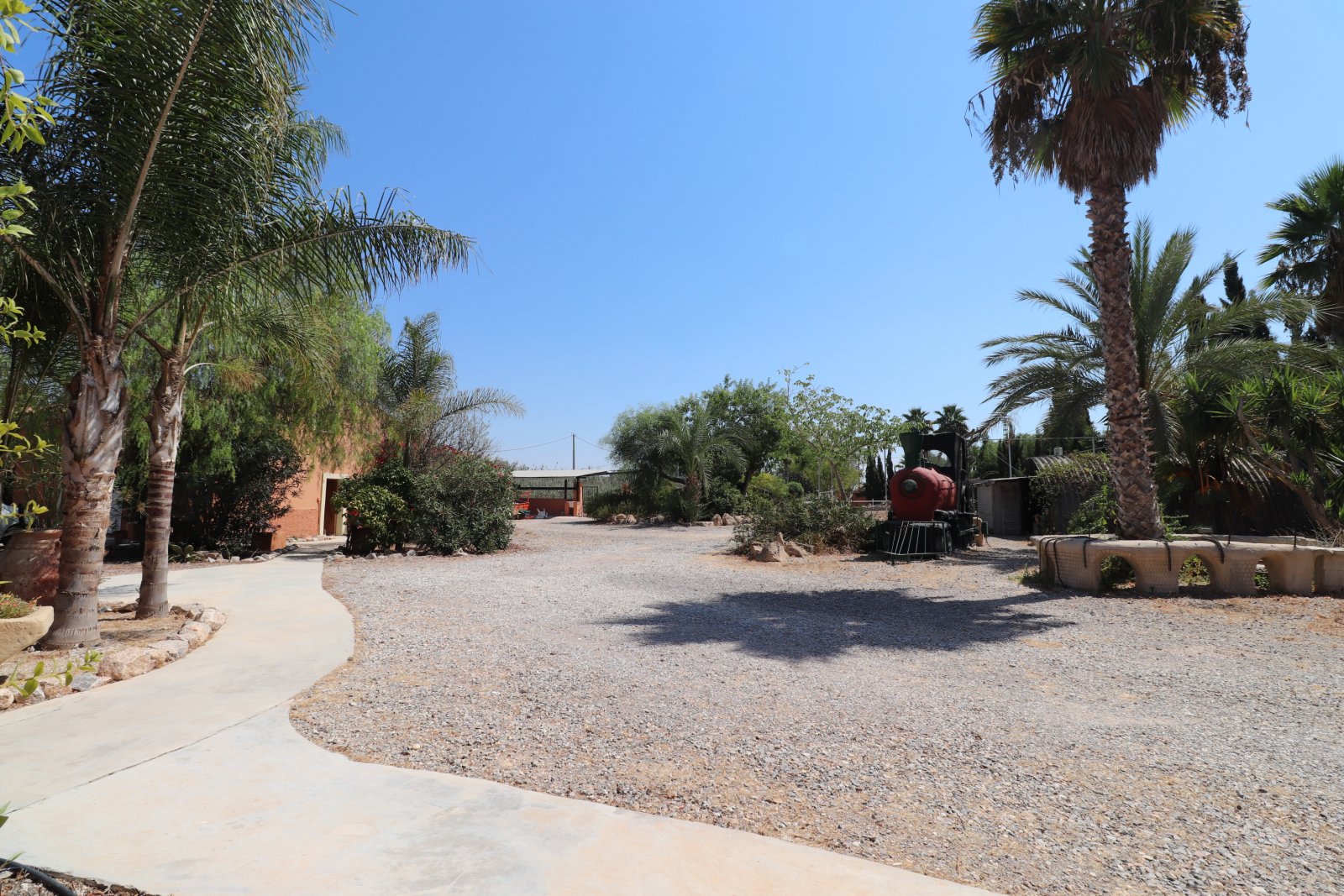 Impresionante propiedad de campo con 7 dormitorios, 5 baños, piscina privada y hermosas vistas en una gran parcela
