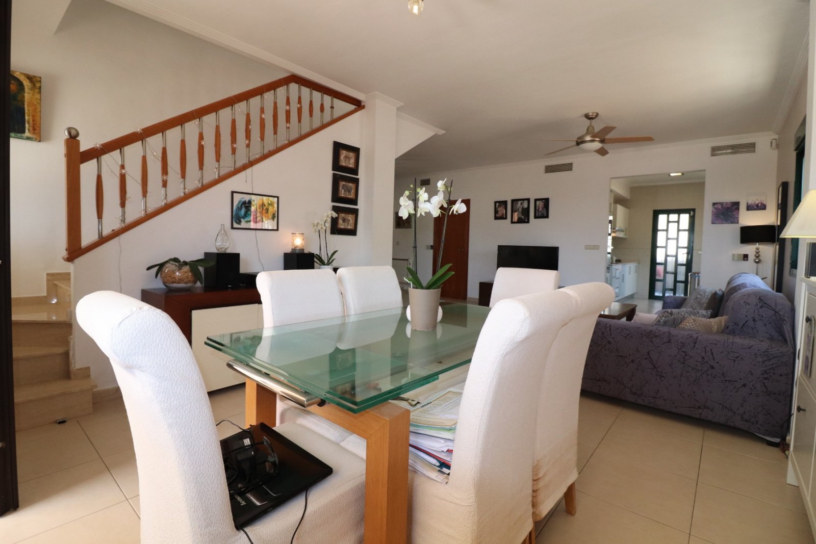 Villa exclusiva con 4 dormitorios, 2 baños y piscina privada