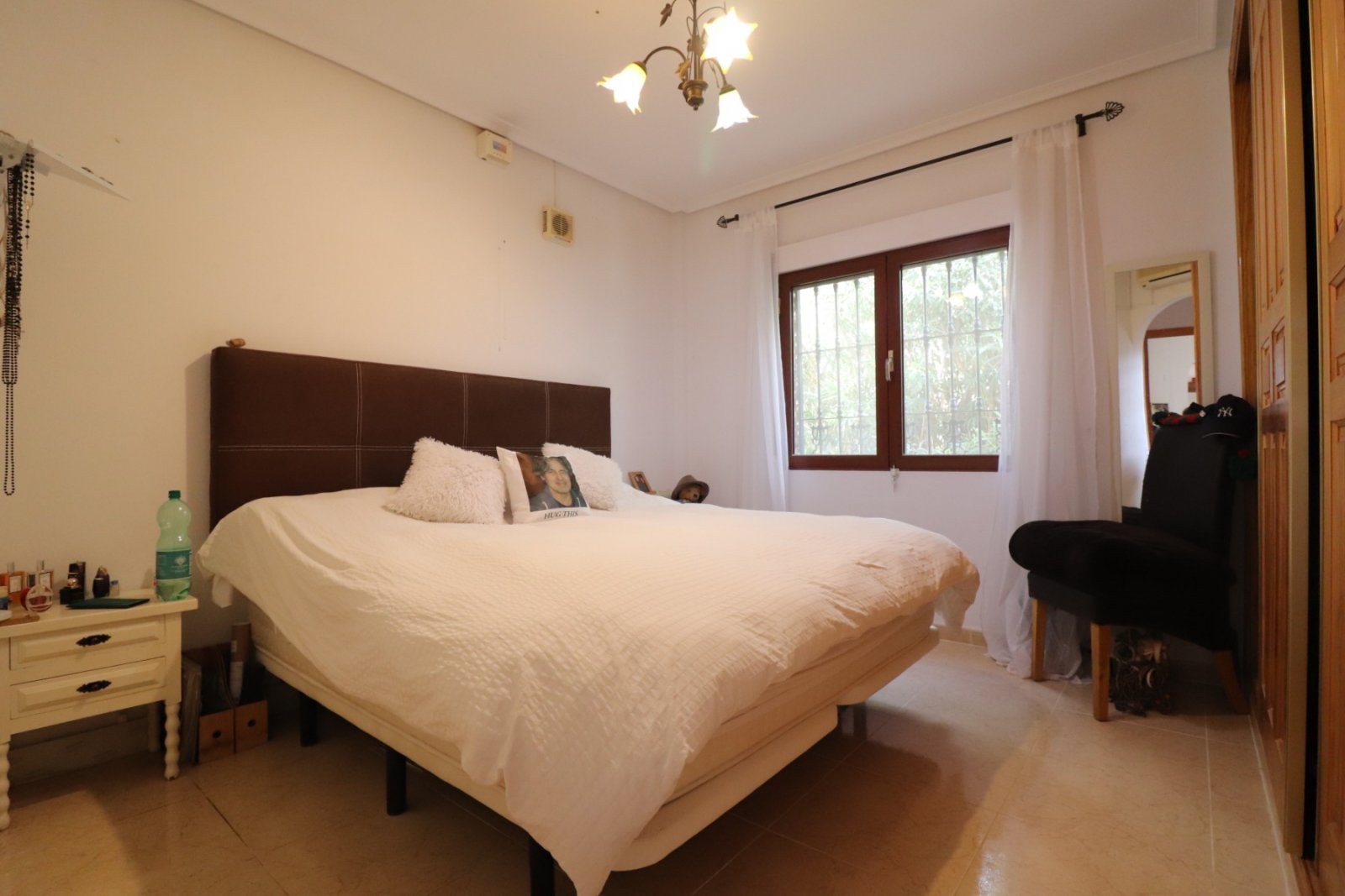 Villa de 3 dormitorios y 2 baños con solárium, plaza de parking y piscina privada