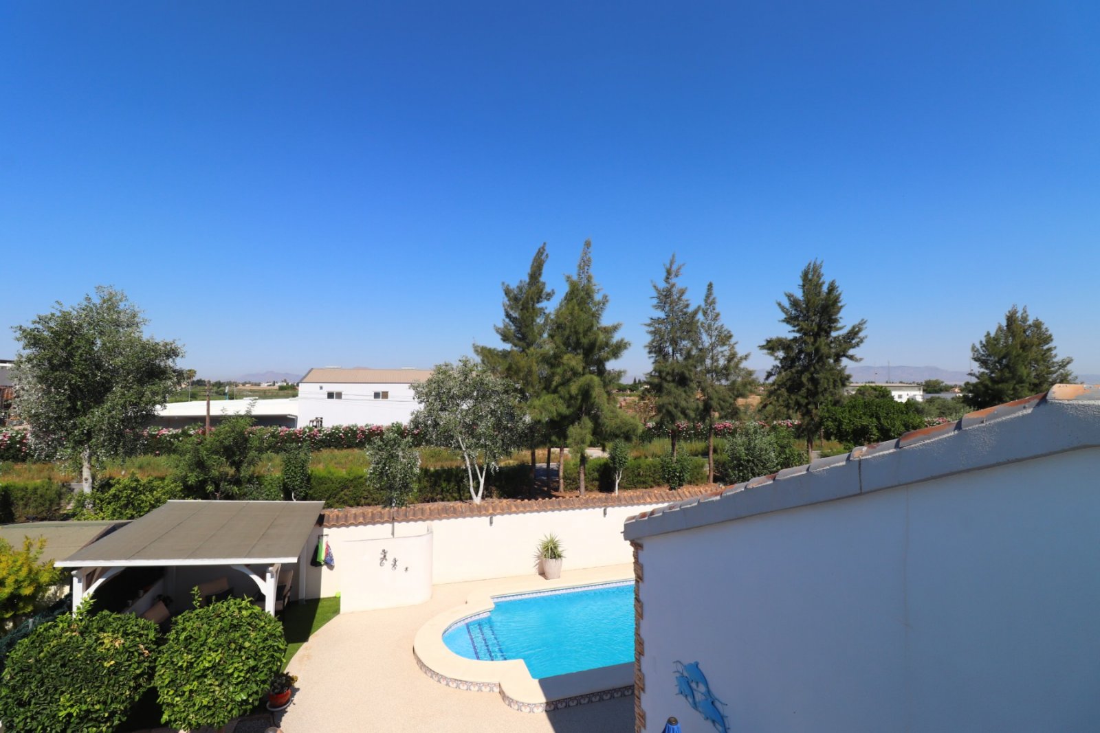 Villa de 3 dormitorios y 2 baños con piscina privada en Fincas de La Vega