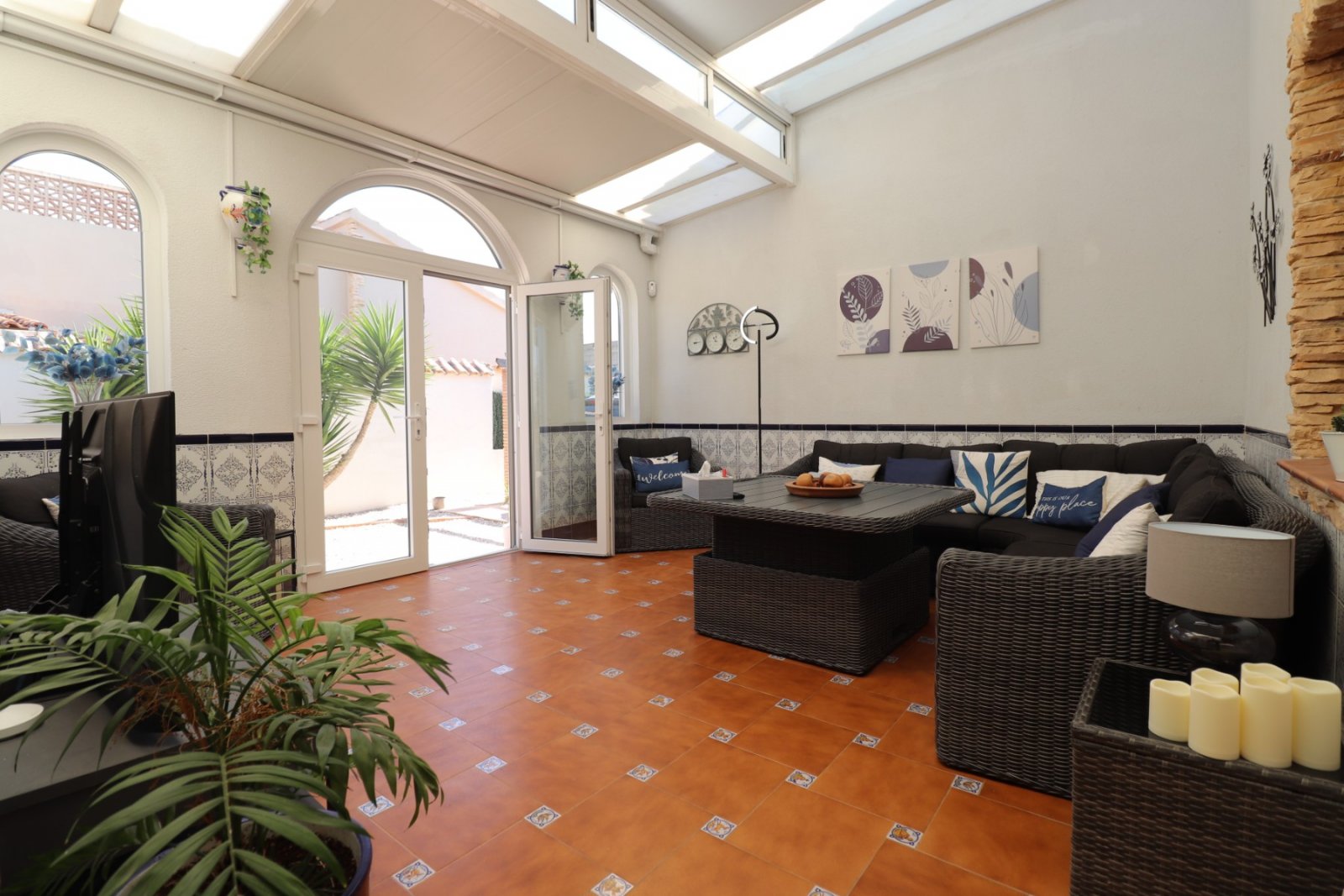 Villa de 3 dormitorios y 2 baños con piscina privada en Fincas de La Vega