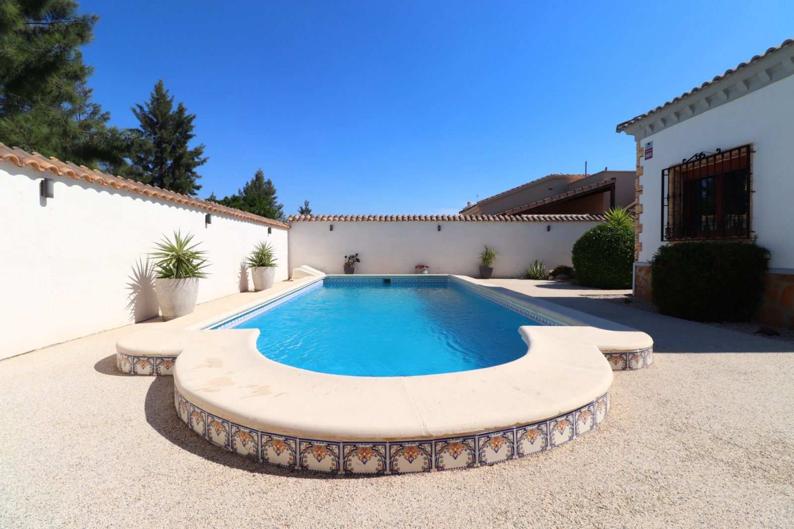 Villa de 3 dormitorios y 2 baños con piscina privada en Fincas de La Vega