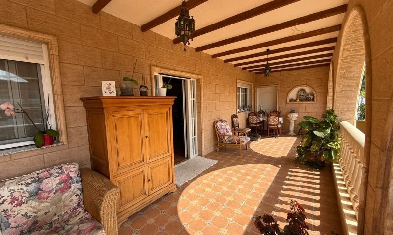 Magnífico chalet individual con 5 dormitorios y 6 baños