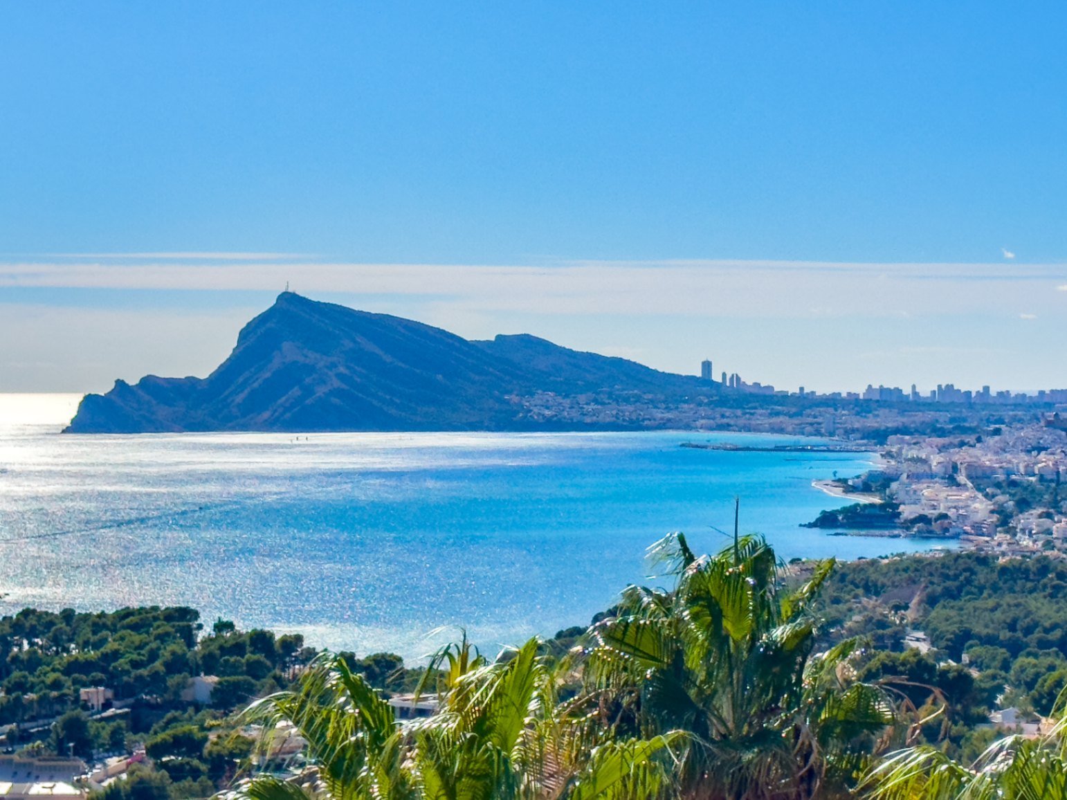 Apartamento con Gran Terraza y Vistas al Mar en Altea Hills