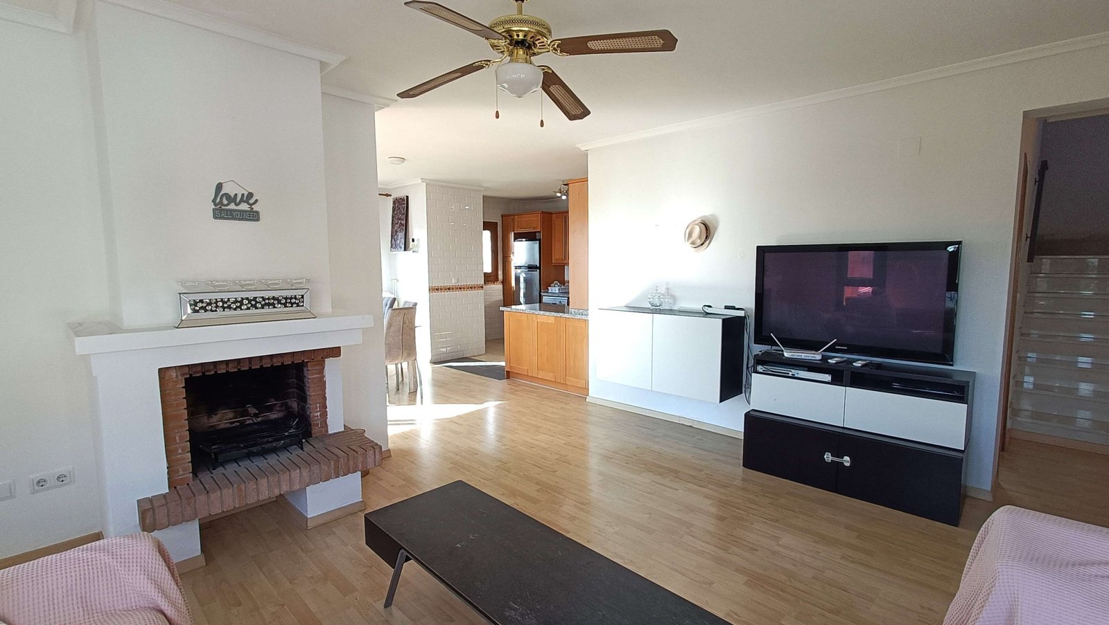 Villa de 3 dormitorios, 2 baños, plaza de aparcamiento y piscina comunitaria en La Finca Golf Resort