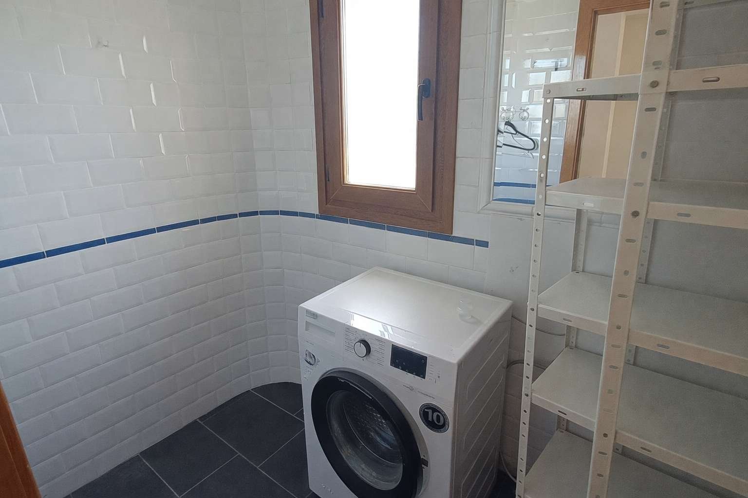 Villa de 3 dormitorios, 2 baños, plaza de aparcamiento y piscina comunitaria en La Finca Golf Resort