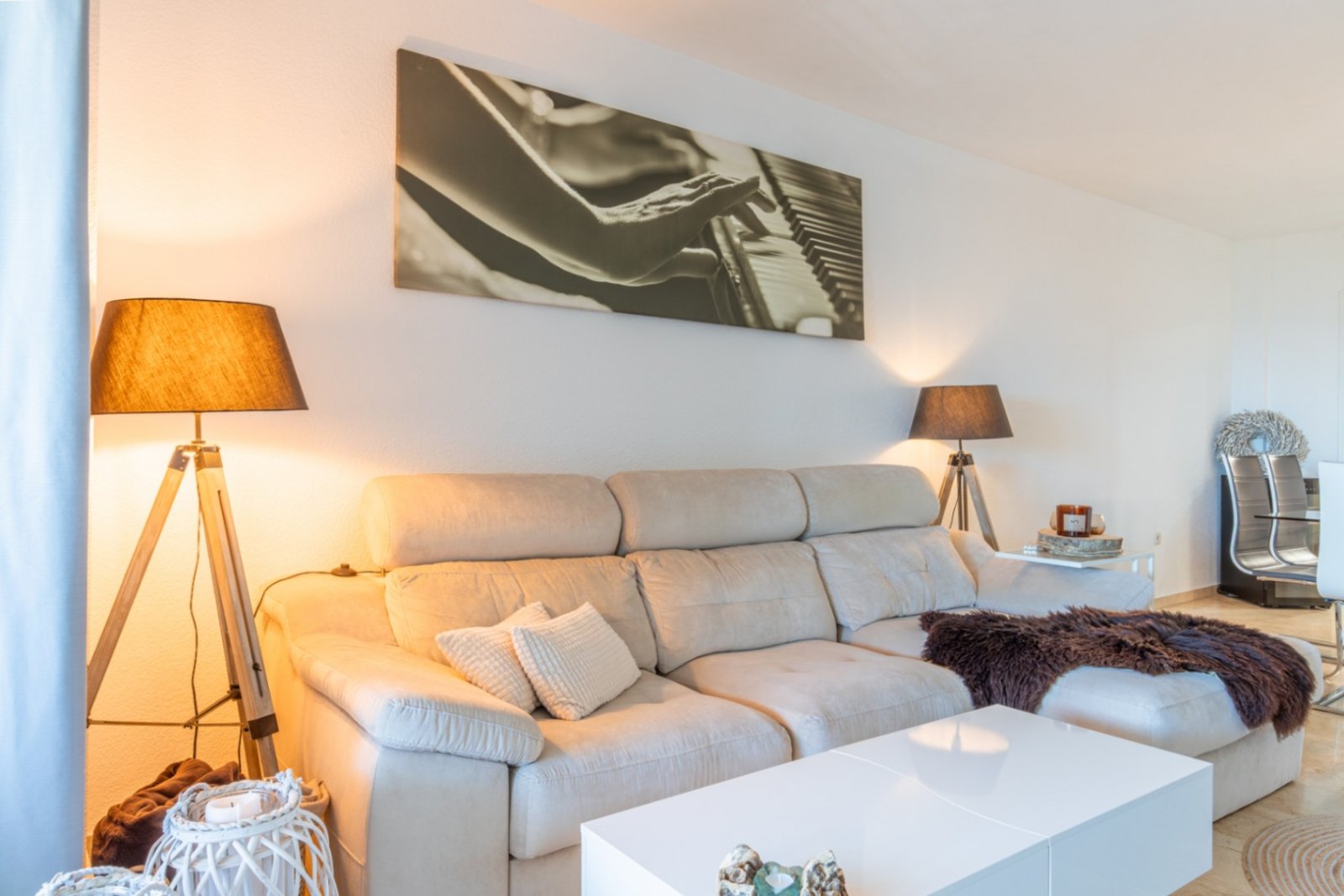 Apartamento con terrazas y vistas al mar en el centro de Moraira