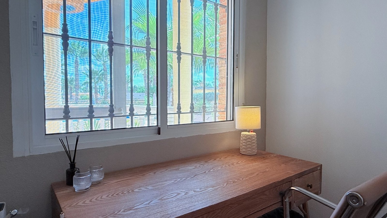 Villa completamente reformada con piscina privada en una amplia parcela