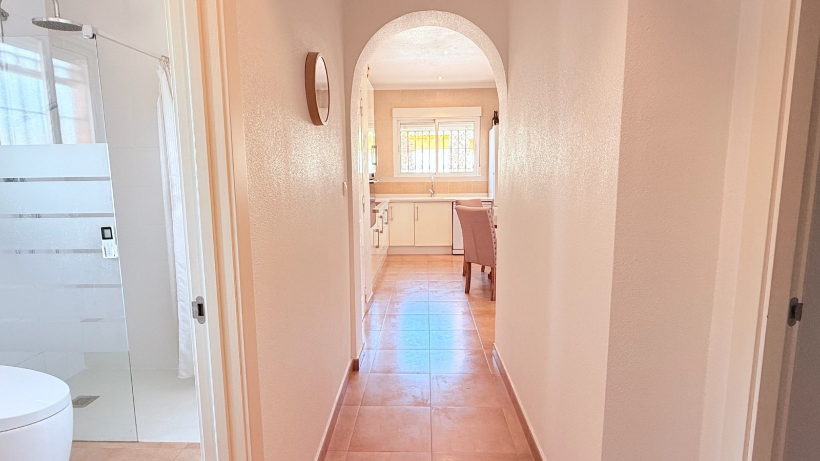 Villa completamente reformada con piscina privada en una amplia parcela
