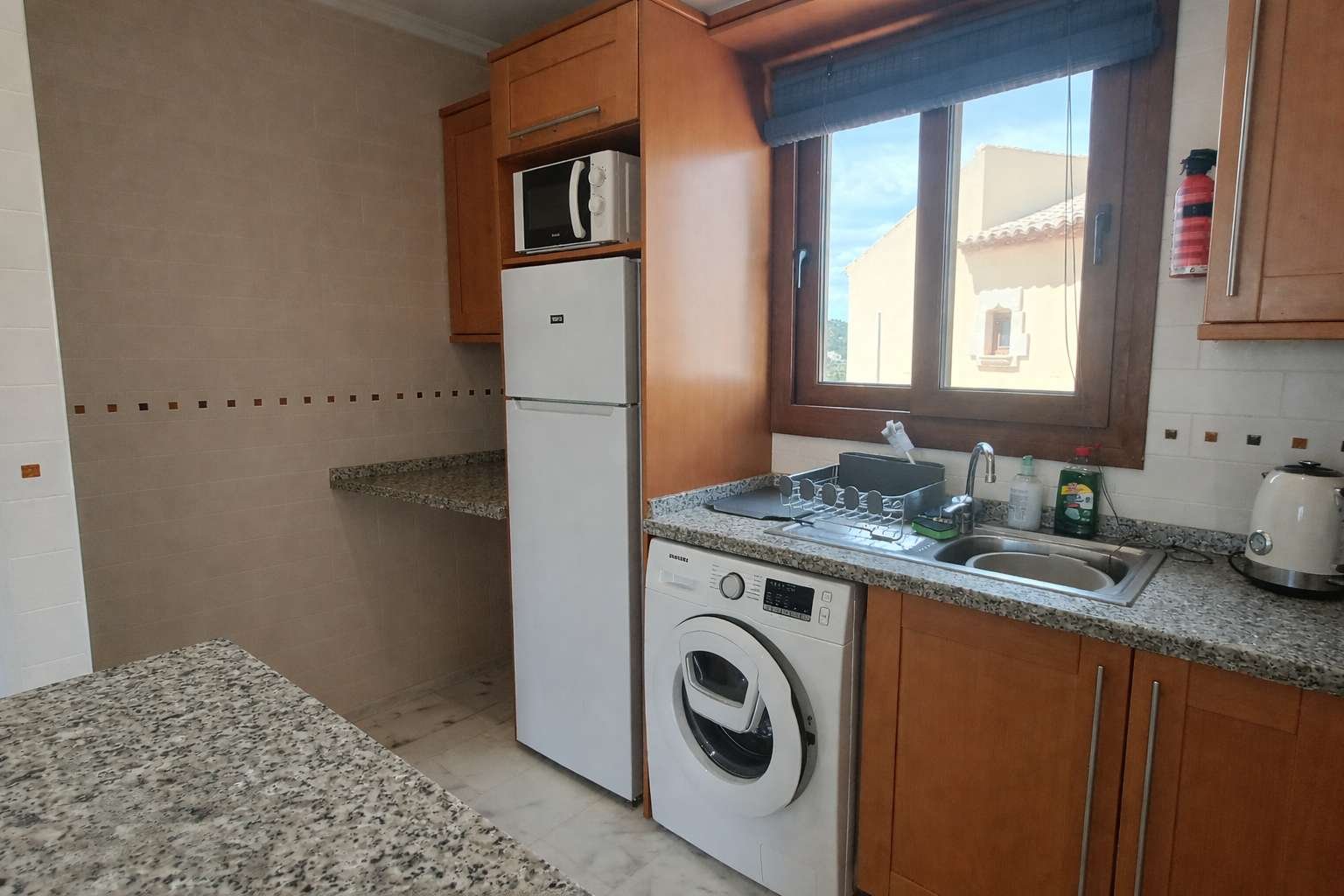 Preciosobungalow alto con un solárium privado con fantásticas vistas al campo de golf