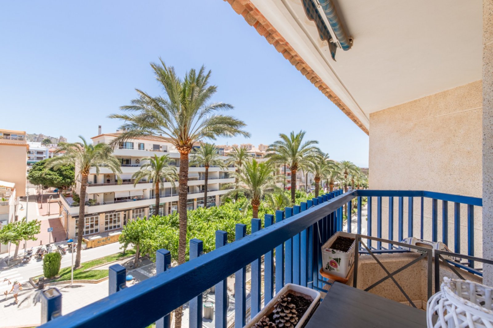 Apartamento con terrazas y vistas al mar en el centro de Moraira