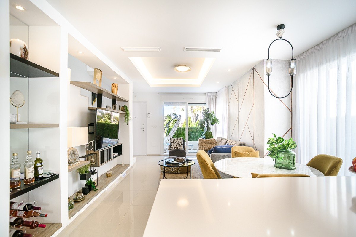 Villa pareada exclusiva en Ciudad Quesada: vida moderna en una ubicación privilegiada