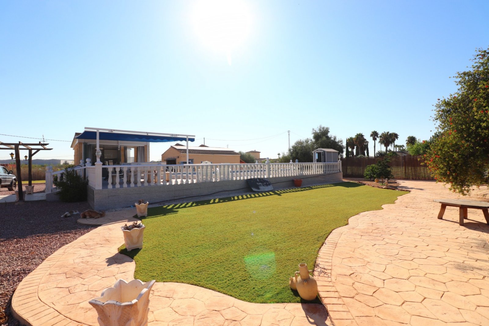Villa de 3 dormitorios y 2 baños con garaje, piscina privada y bonitas vistas