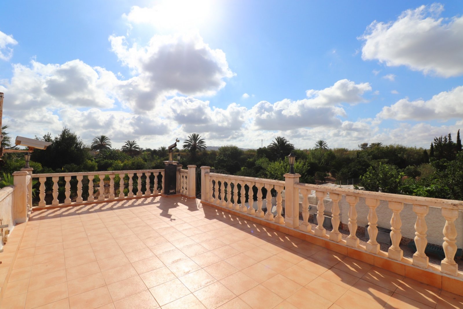 Villa rural independiente de 4 dormitorios y 2 baños con piscina privada en Heredades