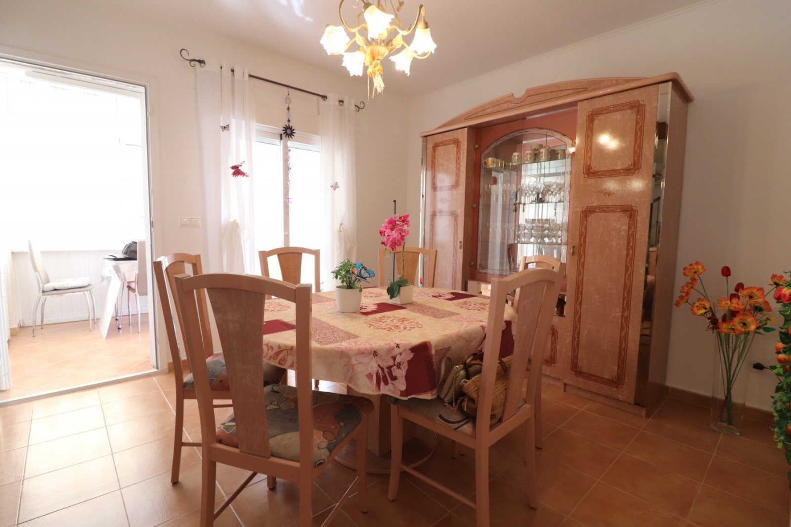 Villa cuádruple de dos dormitorios con orientación sur en Montebello