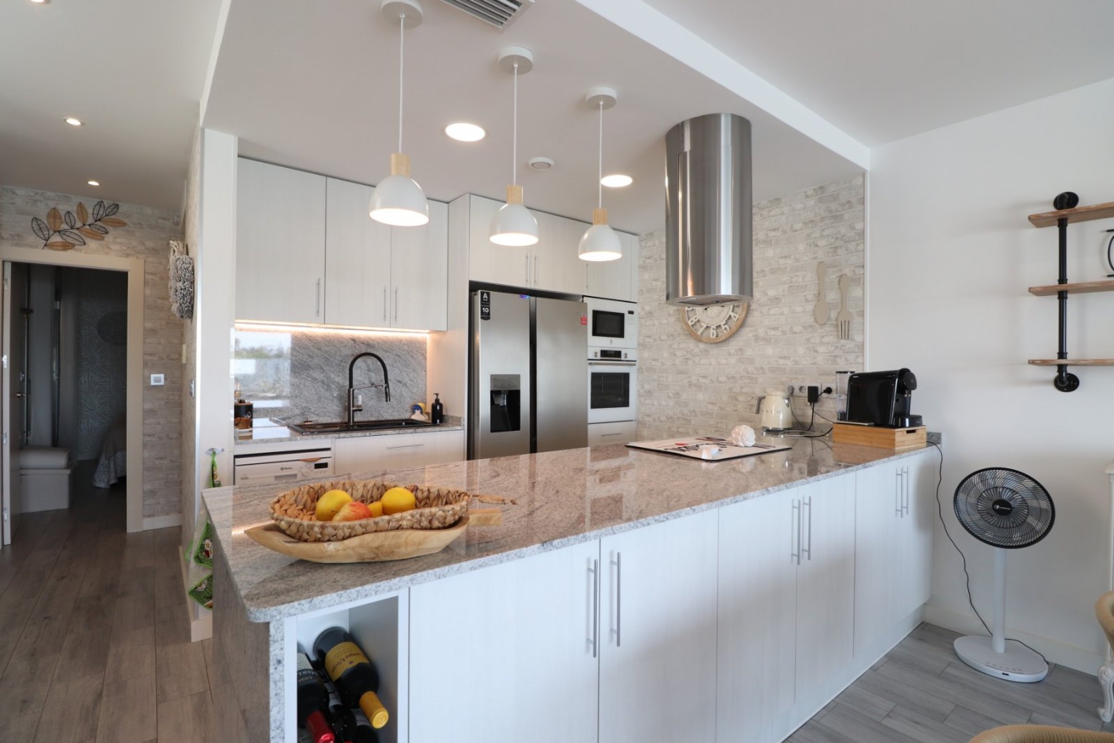 Moderna vivienda adosada de 3 dormitorios, 2 baños y piscina privada en Daya Vieja
