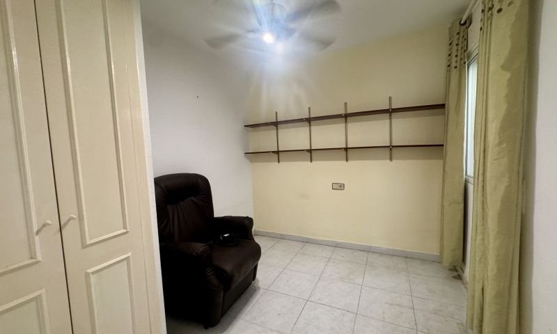 Planta baja de 3 dormitorios con amplia terraza y piscina comunitaria en La Florida
