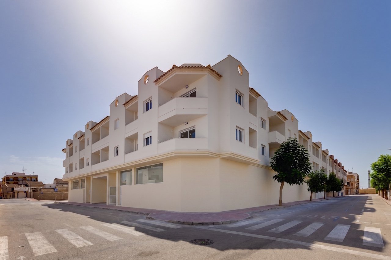 Apartamentos de 2 dormitorios y 1 - 2 baños con pre-instalación aire acondicionado, arking privado opcional y piscina comunitaria