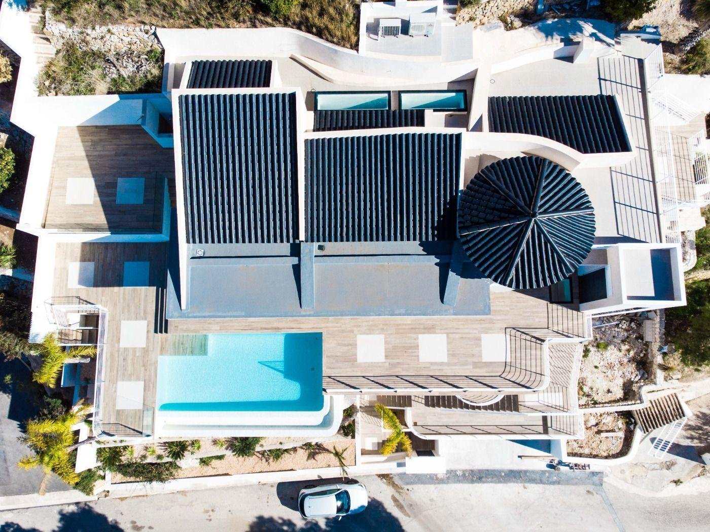 Espaciosa villa moderna con espectaculares vistas al mar