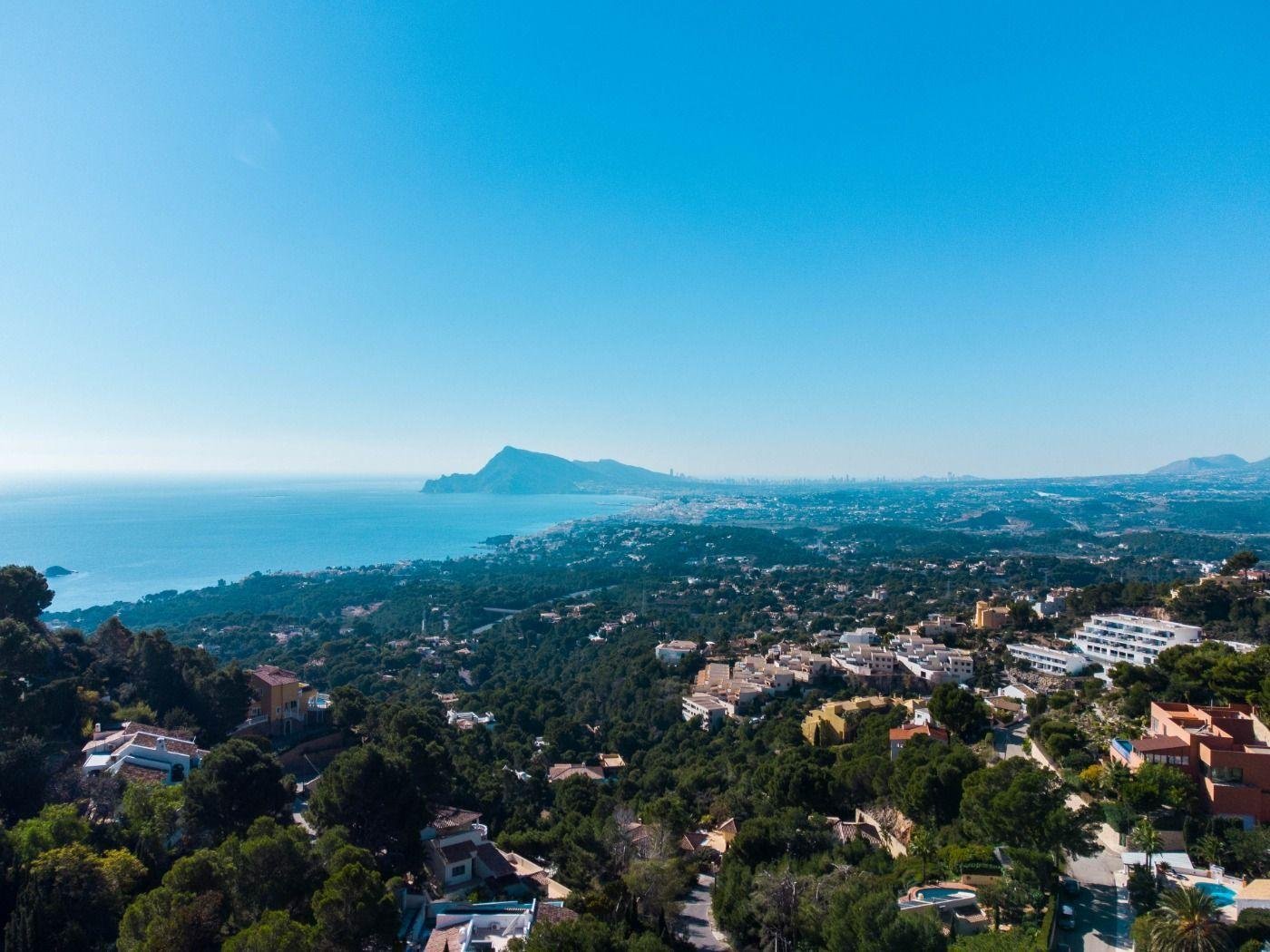 Espaciosa villa moderna con espectaculares vistas al mar
