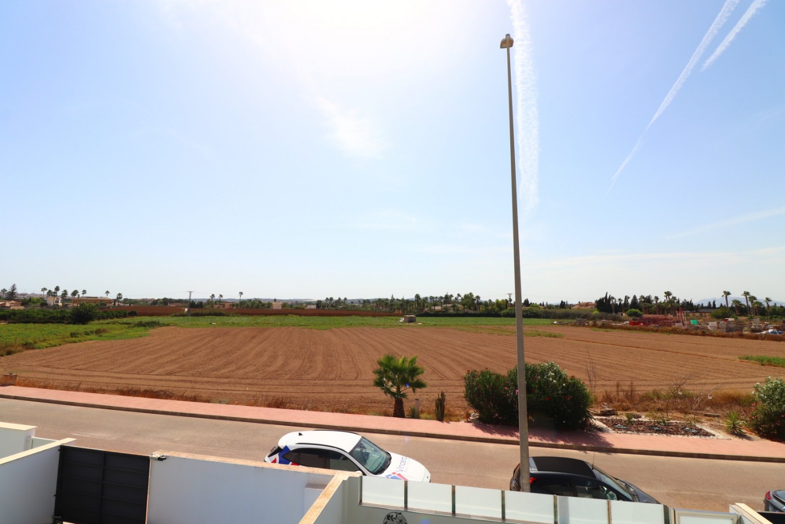 Moderna vivienda adosada de 3 dormitorios, 2 baños y piscina privada en Daya Vieja