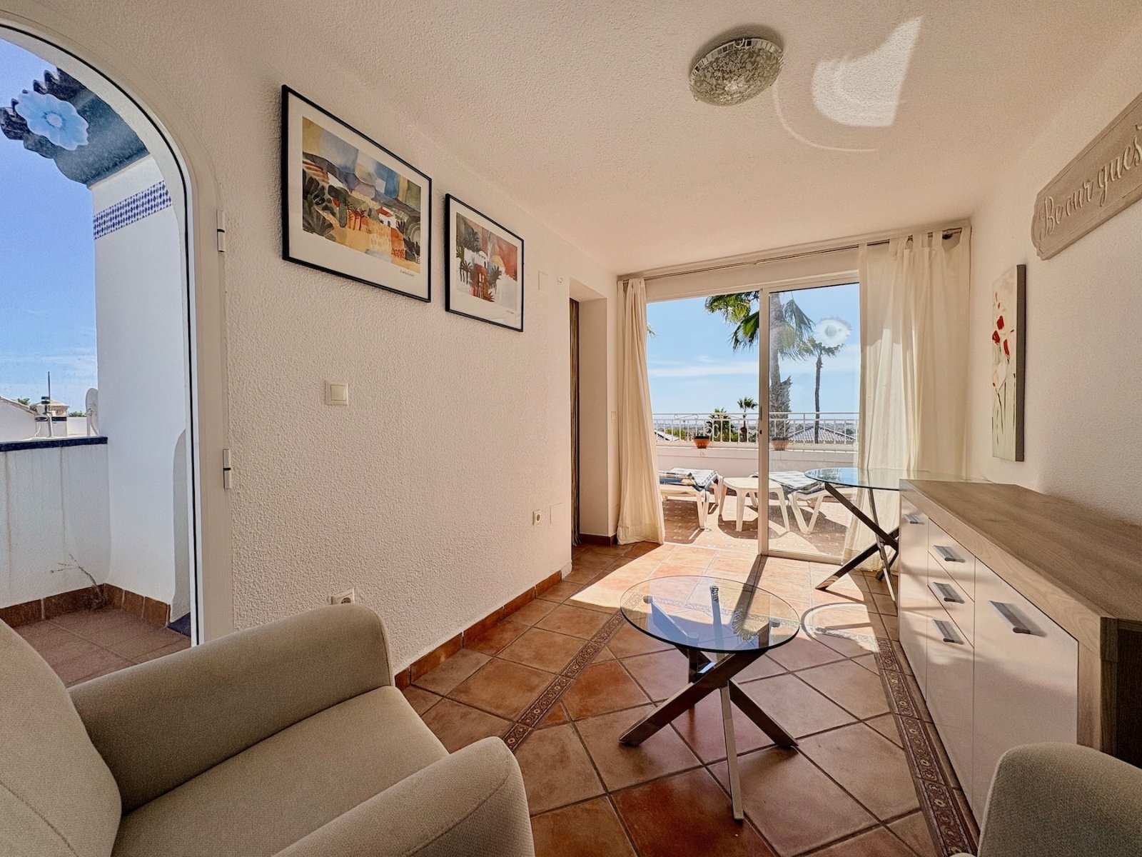 Dúplex con solárium y vistas al mar, jardín y piscina comunitaria en el Conjunto Rioja