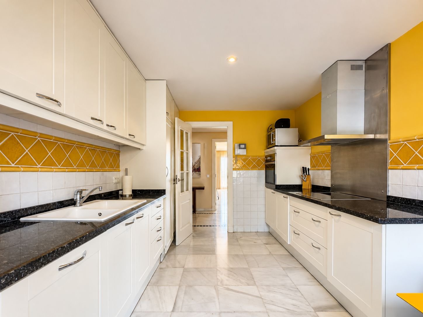 Apartamento con Gran Terraza y Vistas al Mar en Altea Hills