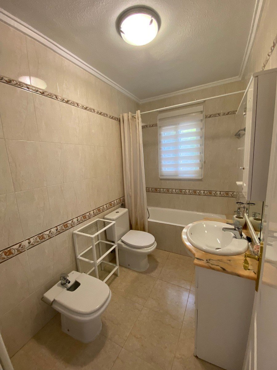 Villa Independiente con Piscina Privada y Solárium en Doña Pepa