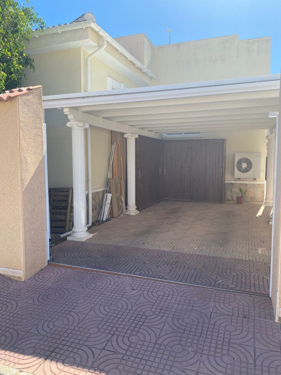 Villa Independiente con Piscina Privada y Solárium en Doña Pepa