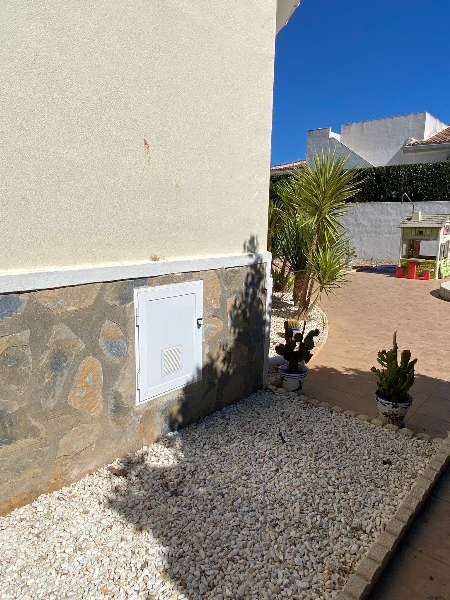 Villa Independiente con Piscina Privada y Solárium en Doña Pepa