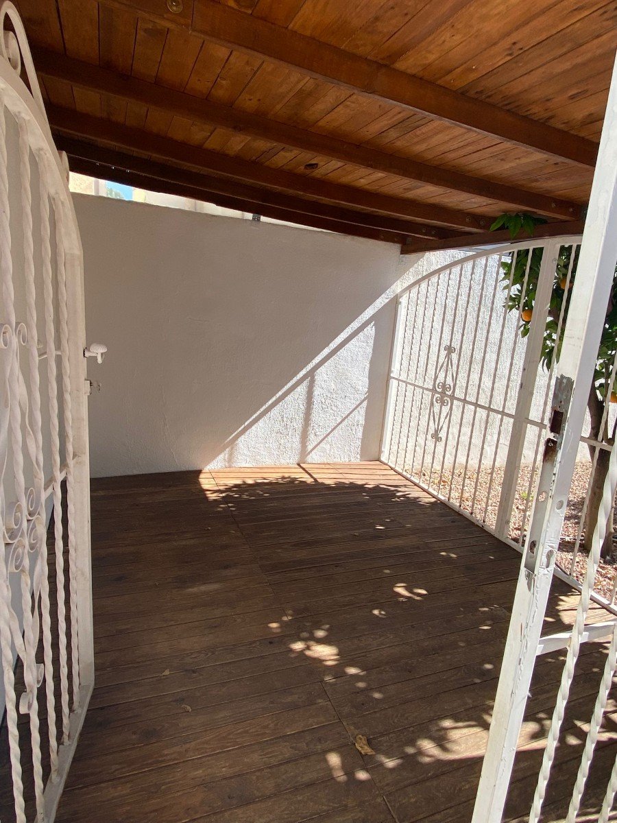 Villa Independiente con Piscina Privada y Solárium en Doña Pepa